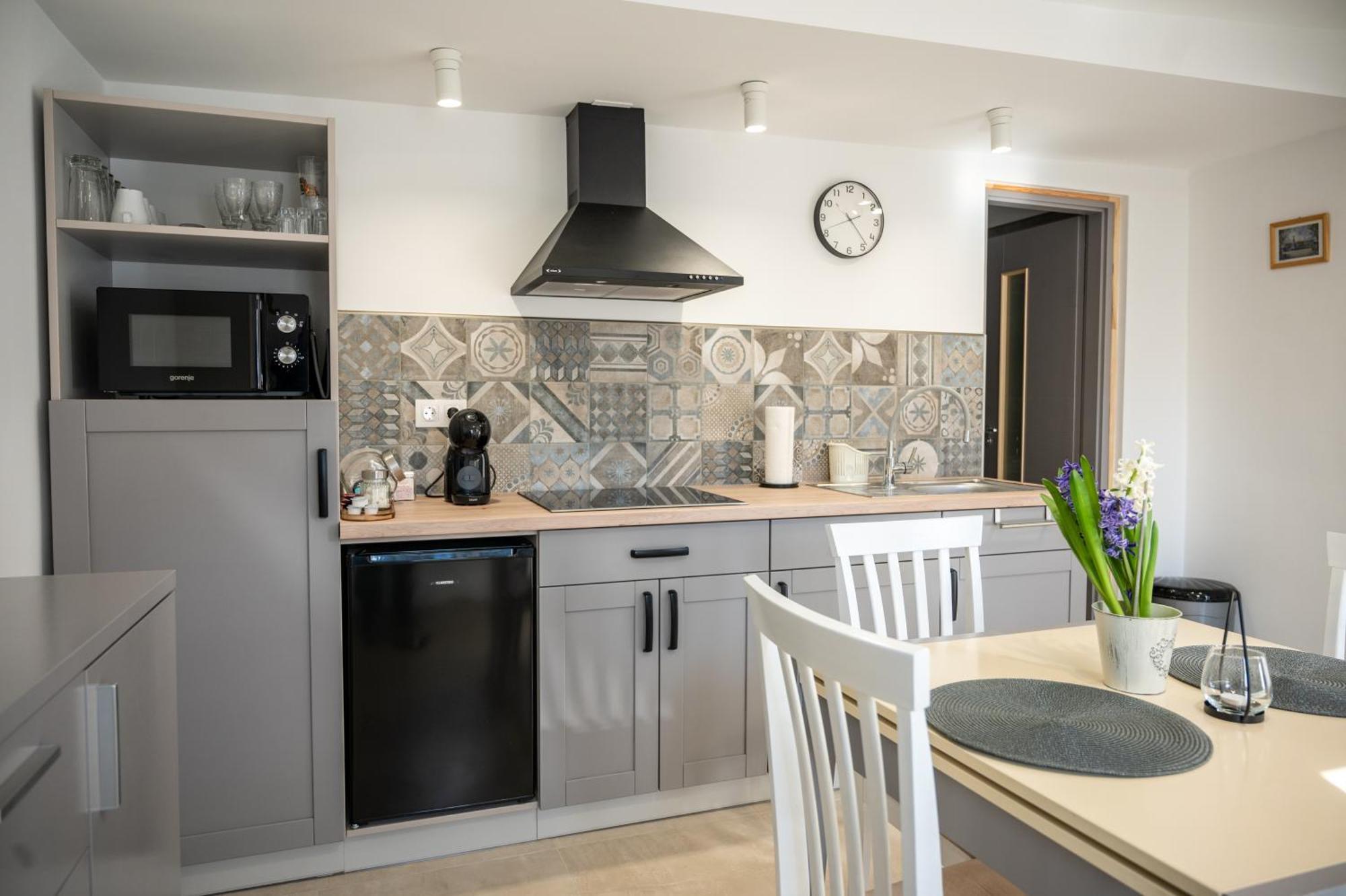Tuenderkert Apartman Gyula Exterior photo